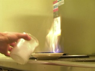 消火中のエタノール