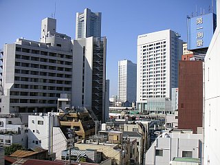 めいっぱい広角側で撮影した風景