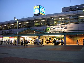 夕暮れの桜木町駅