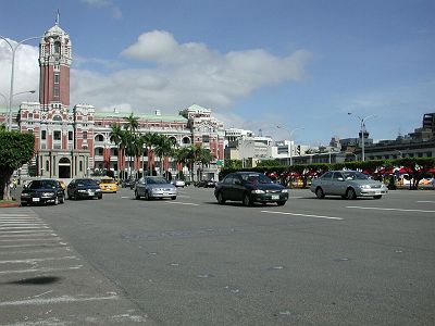 総統府の前の道路